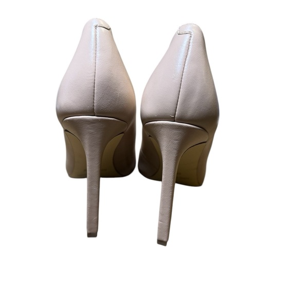 👠 Nine West Tatiana Nude Cream Pointed Toe‎ Pumps Women’s 9 Classic Heel ✨ 👠 - Picture 4 of 4